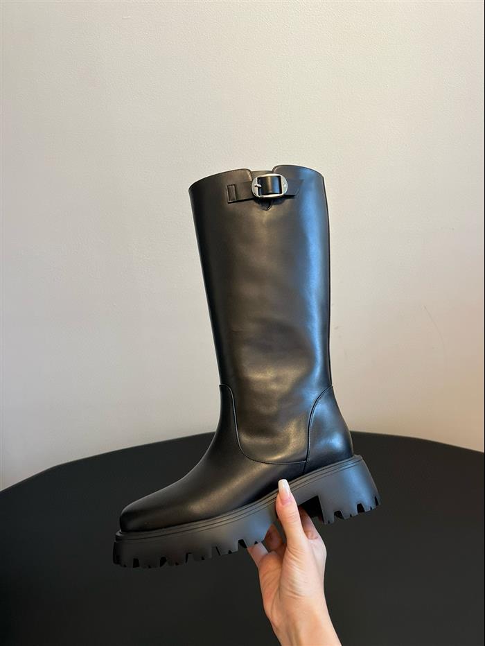 20251128173018472 490